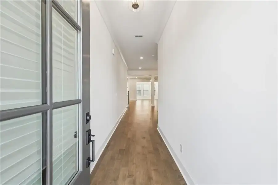 Spacious, unfurnished interior of a new home in Waterhaven, Cumming (Image 32).