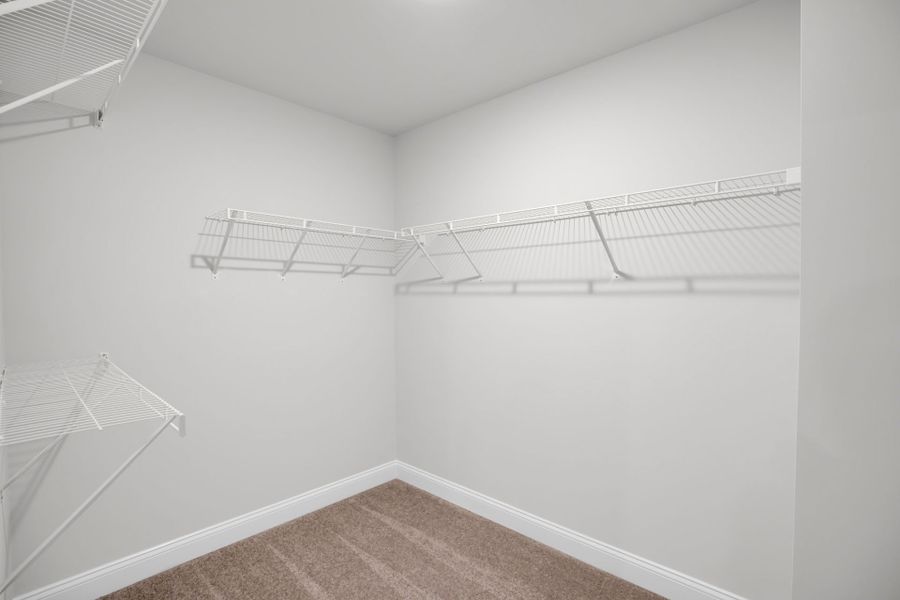 Spacious, unfurnished interior of a new home in Carriage Estates, Lexington (Image 18).