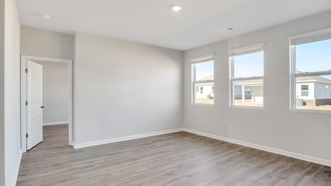 Spacious, unfurnished interior of a new home in Legacy Farms, White House (Image 25). Spacious, unfurnished interior of a new home in Legacy Farms, White House (Image 25).