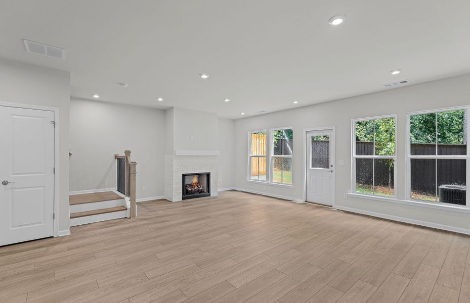 Spacious, unfurnished interior of a new home in Ansley Towns, Cumming (Image 19).