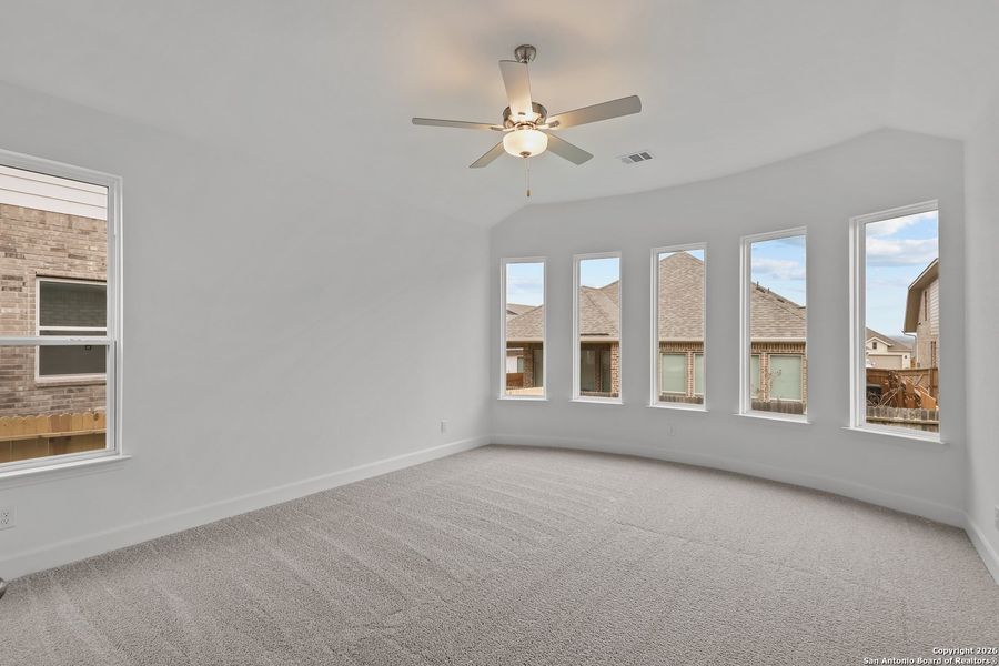 Spacious, unfurnished interior of a new home in Veramendi, New Braunfels (Image 17).