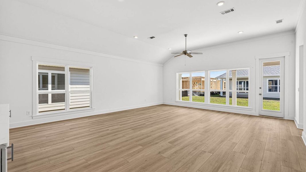 Spacious, unfurnished interior of a new home in WindMark Beach, Port Saint Joe (Image 19).
