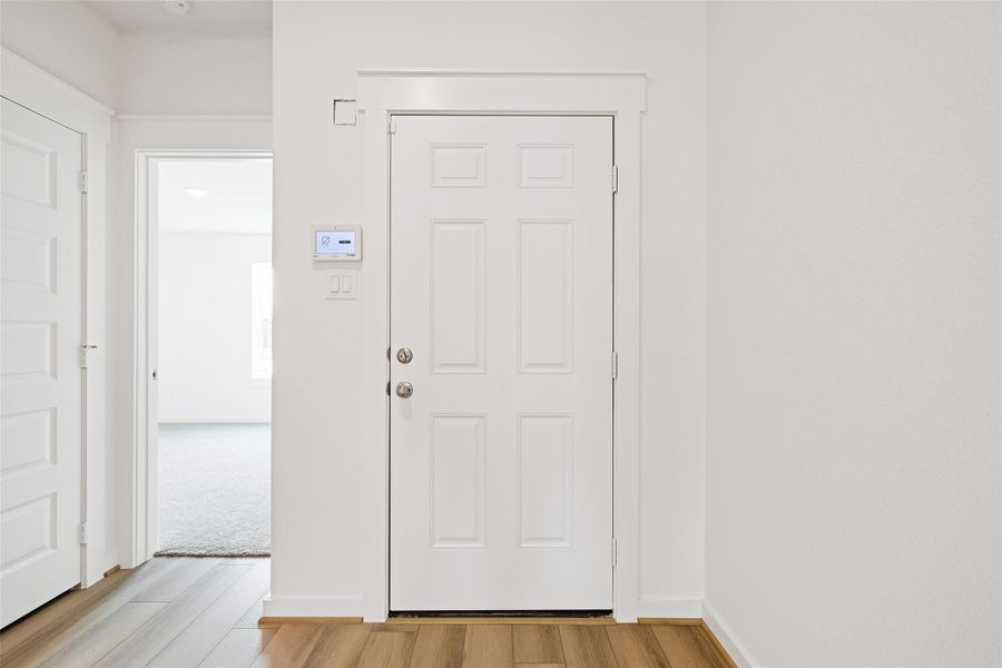 Spacious, unfurnished interior of a new home in Sunterra, Katy (Image 24). Spacious, unfurnished interior of a new home in Sunterra, Katy (Image 24).