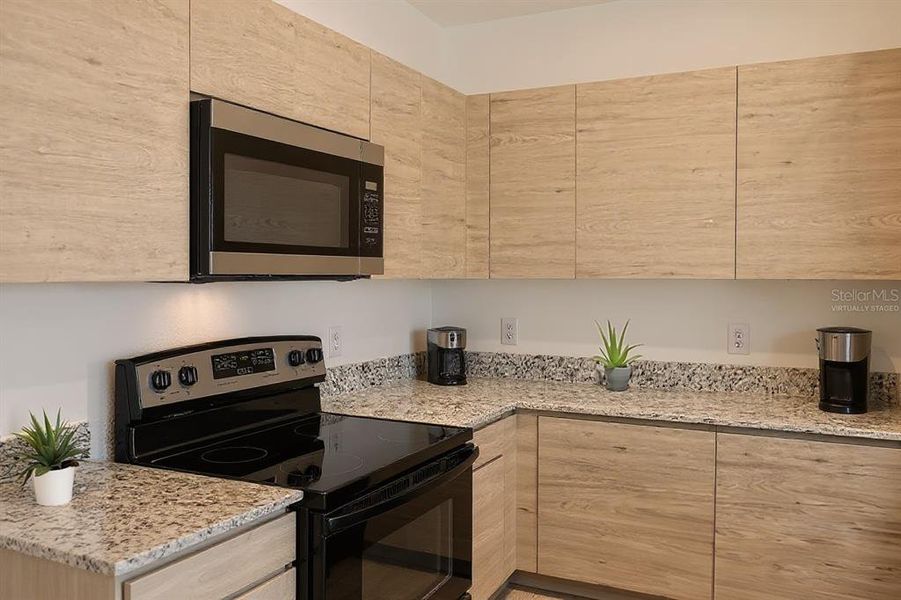Furnished interior view inside a new home in , Orlando (Image 30).