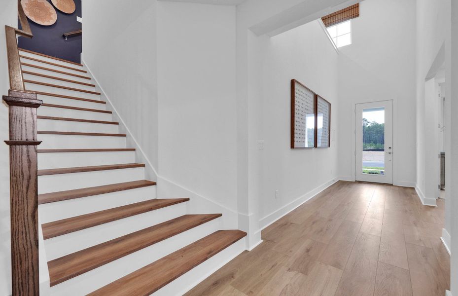Representative unfurnished interior of a home built from the Merlot Grand by Pulte Homes in Terrapin Creek, Jacksonville (Image 21).