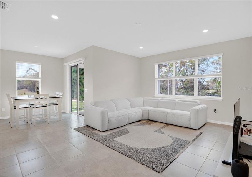 Furnished interior view inside a new home in , Deland (Image 13).