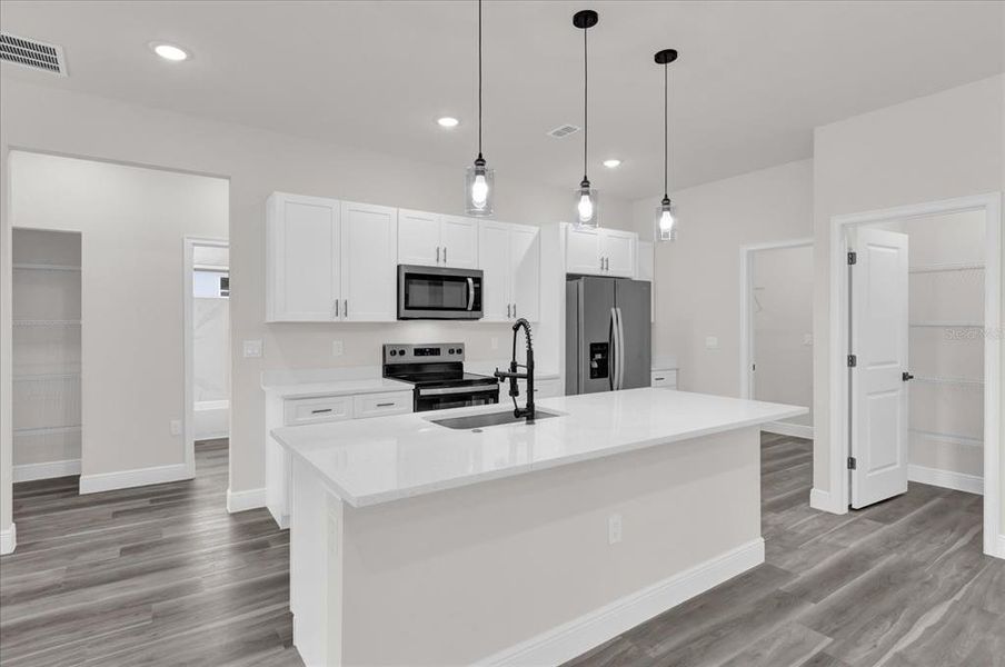 Spacious, unfurnished interior of a new home in , Ocala (Image 29).