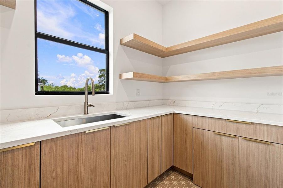 Close-up of interior finishes inside a home in , Tampa (Image 22).