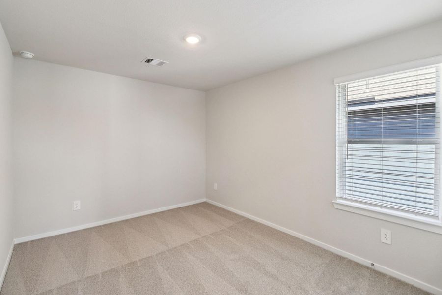 Photo is for illustrative purposes only and may not reflect the exact listing.