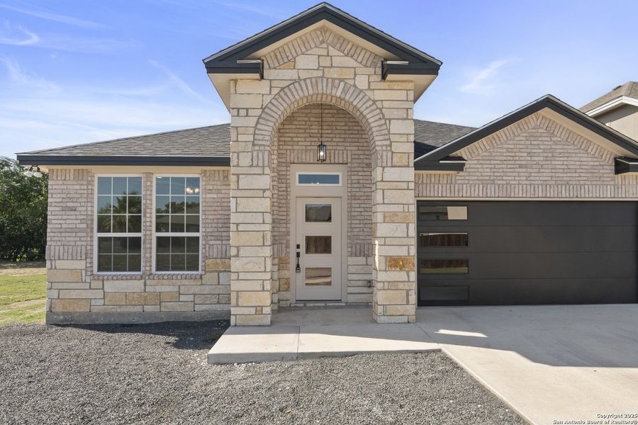 Exterior details and patio area of a home in , Uvalde (Image 4). Exterior details and patio area of a home in , Uvalde (Image 4).