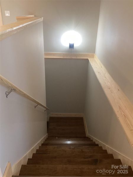 Image 43 of a home in .