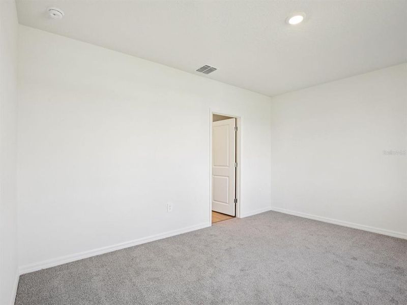 Spacious, unfurnished interior of a new home in Oakfield Trails - Premier Series, Parrish (Image 17).