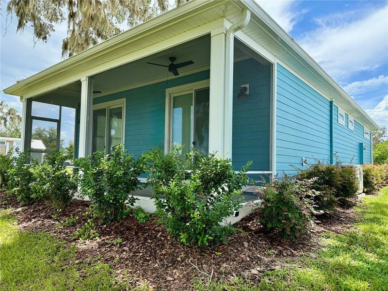 Front exterior of a new home in , Oxford, FL, highlighting curb appeal (Image 20).