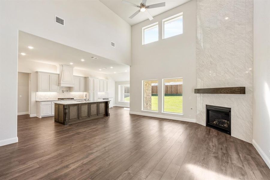 Spacious, unfurnished interior of a new home in Hampton Park, Glenn Heights (Image 36). Spacious, unfurnished interior of a new home in Hampton Park, Glenn Heights (Image 36).