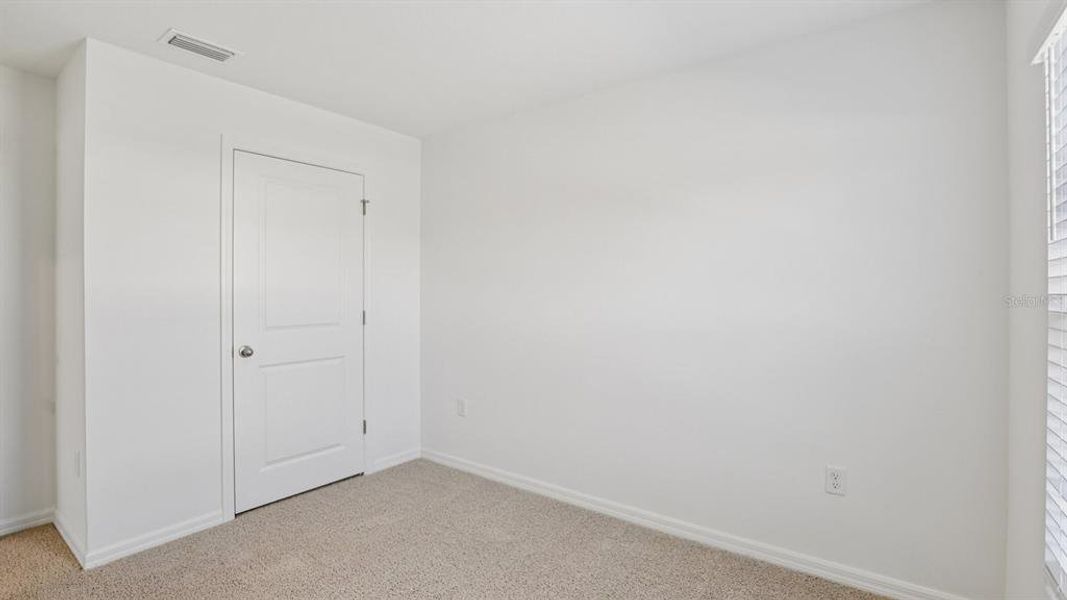 Spacious, unfurnished interior of a new home in , Dade City (Image 22).