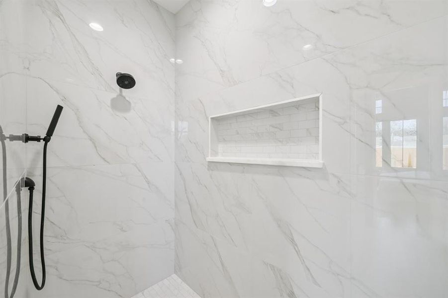 Close-up of interior finishes inside a home in , Grapevine (Image 20).