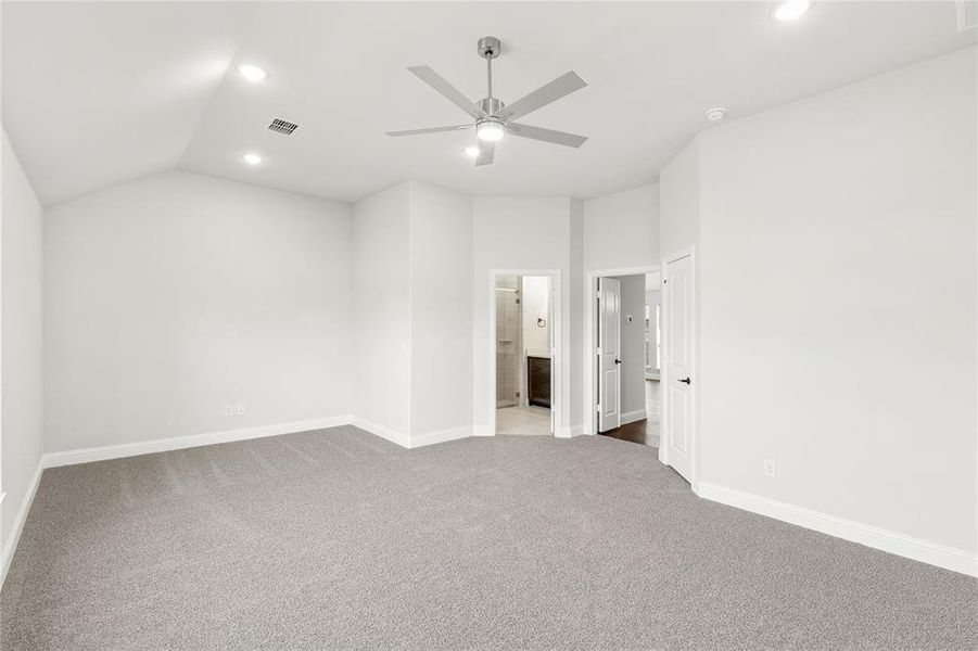 Spacious, unfurnished interior of a new home in Sable Creek, Sanger (Image 26).