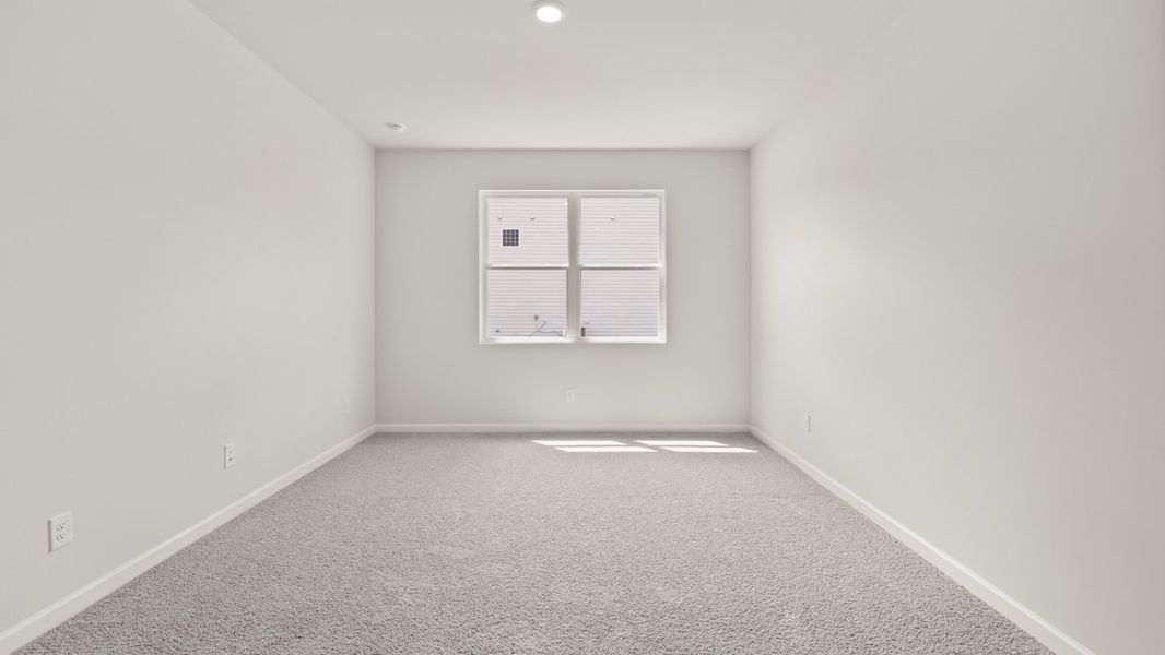 Representative unfurnished interior of a home built from the Cali by D.R. Horton in Sheffield Highlands, Dallas (Image 31).