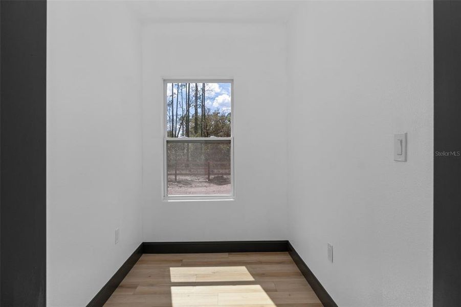 Spacious, unfurnished interior of a new home in , Dunnellon (Image 18).