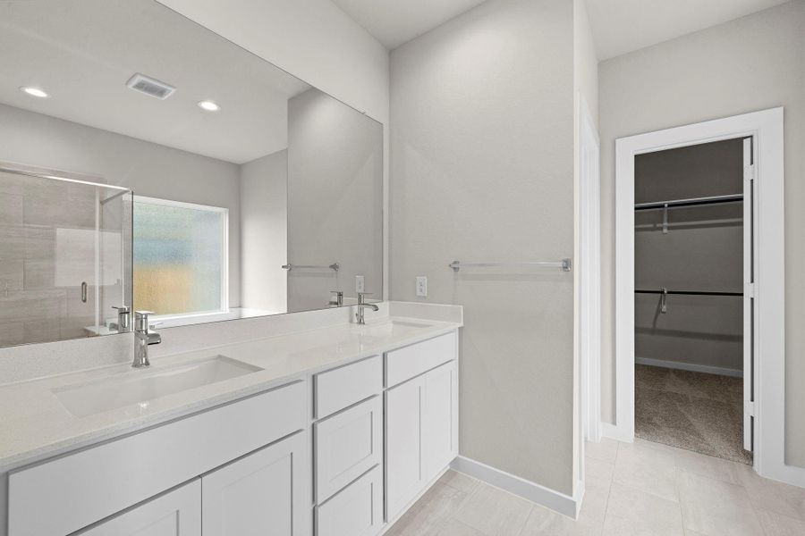 Furnished interior view inside a new home in Sunterra Lakes, Fulshear (Image 12). Furnished interior view inside a new home in Sunterra Lakes, Fulshear (Image 12).