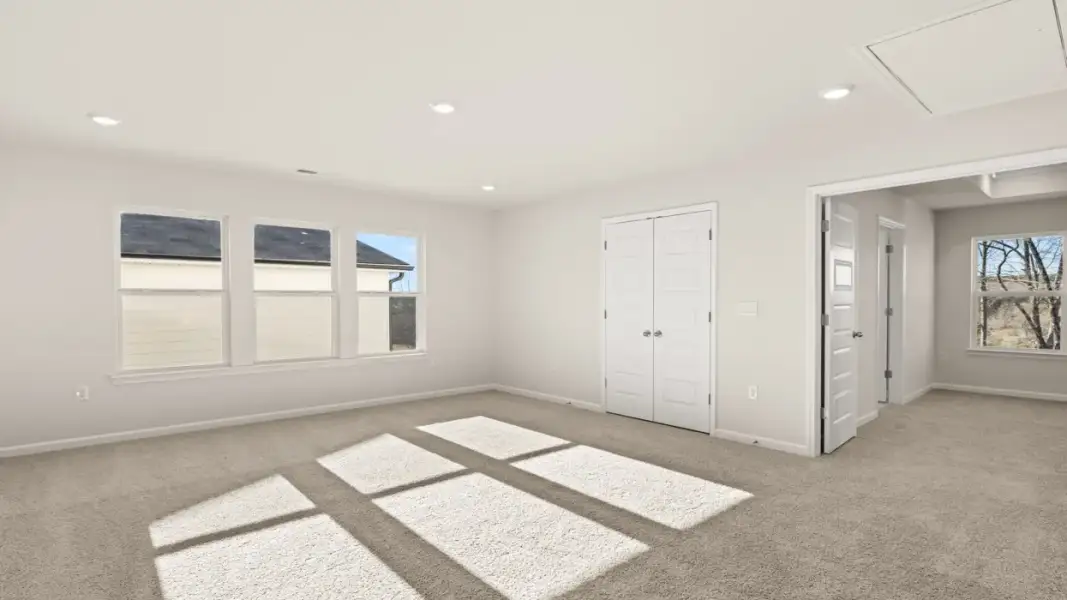 Spacious, unfurnished interior of a new home in Westland, Bogart (Image 21).