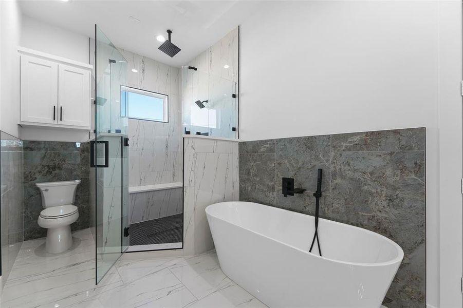 Furnished interior view inside a new home in , Dallas (Image 8).