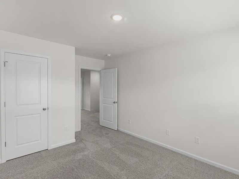 Spacious, unfurnished interior of a new home in Providence Station at Trolley Run, Aiken (Image 20).