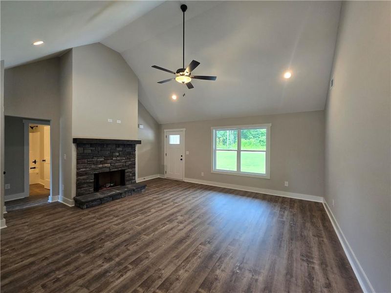 Spacious, unfurnished interior of a new home in , Lavonia (Image 16).