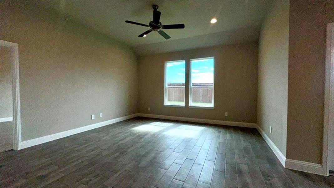 Spacious, unfurnished interior of a new home in Eagle Creek, Denton (Image 16). Spacious, unfurnished interior of a new home in Eagle Creek, Denton (Image 16).