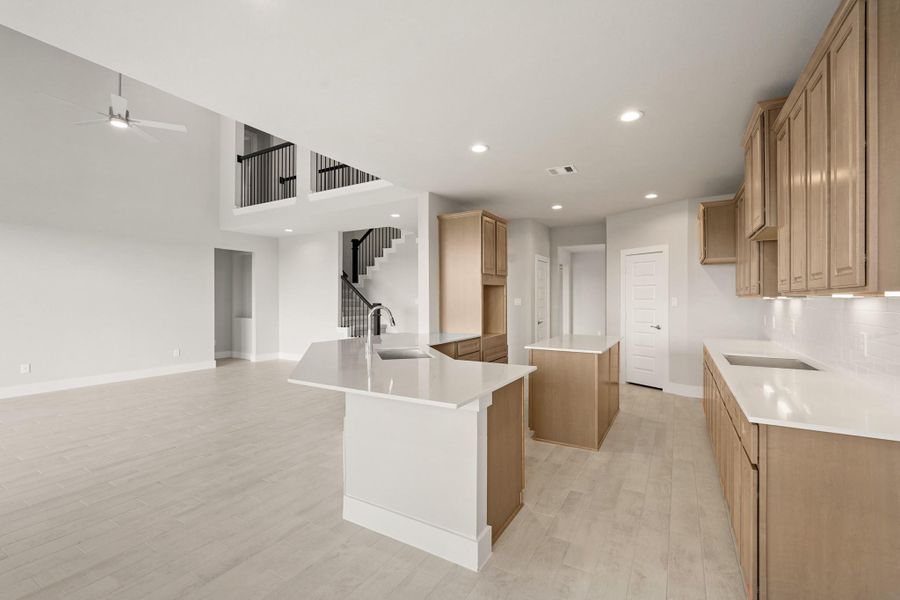 Furnished interior view inside a new home in Briarwood Crossing, Rosenberg (Image 6).