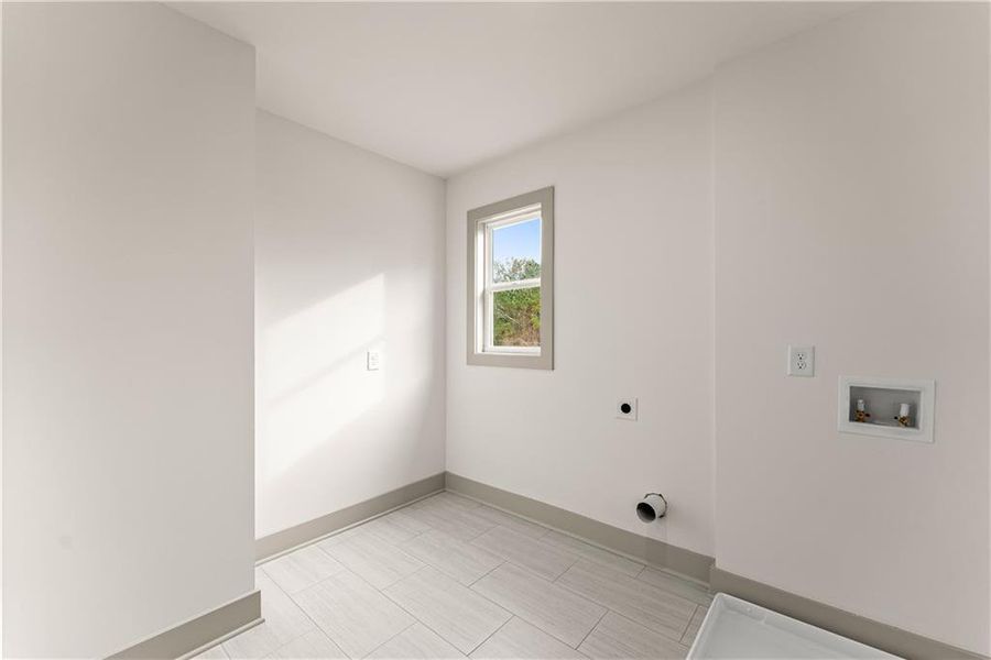Spacious, unfurnished interior of a new home in , Jefferson (Image 45).