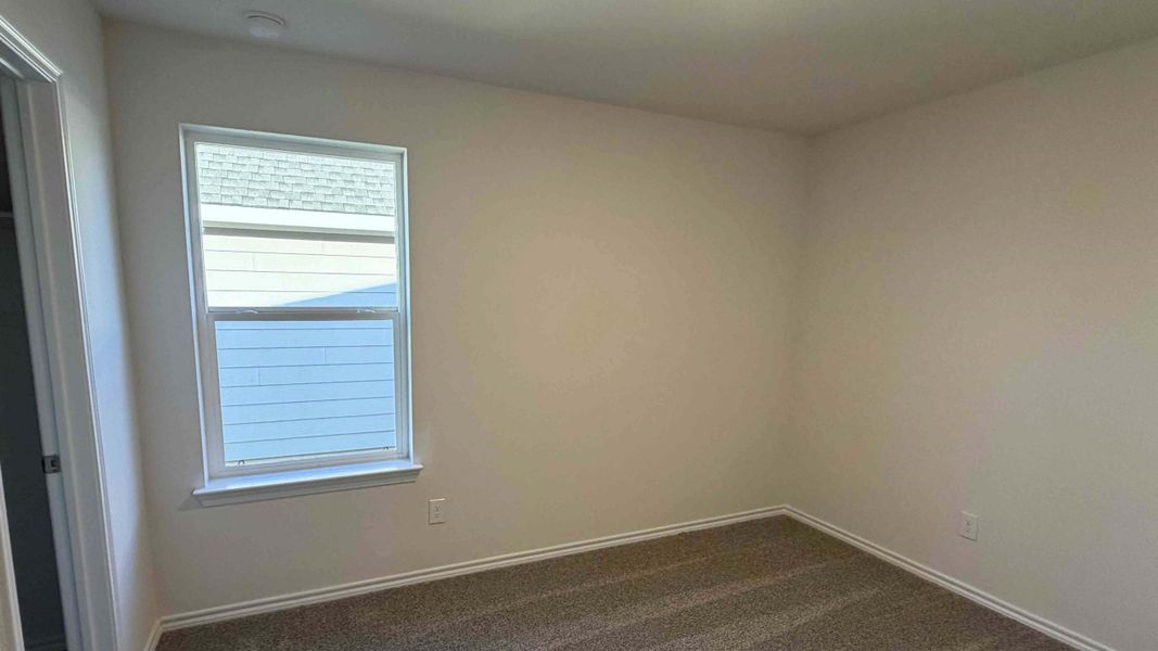 Spacious, unfurnished interior of a new home in Blaire Lake, Tyler (Image 10).