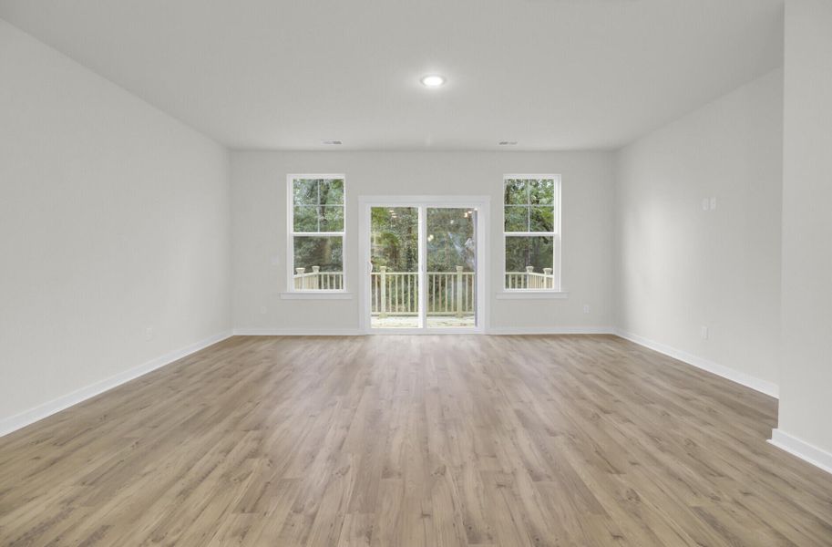 Spacious, unfurnished interior of a new home in Indigo Grove Townhomes, Johns Island (Image 36).
