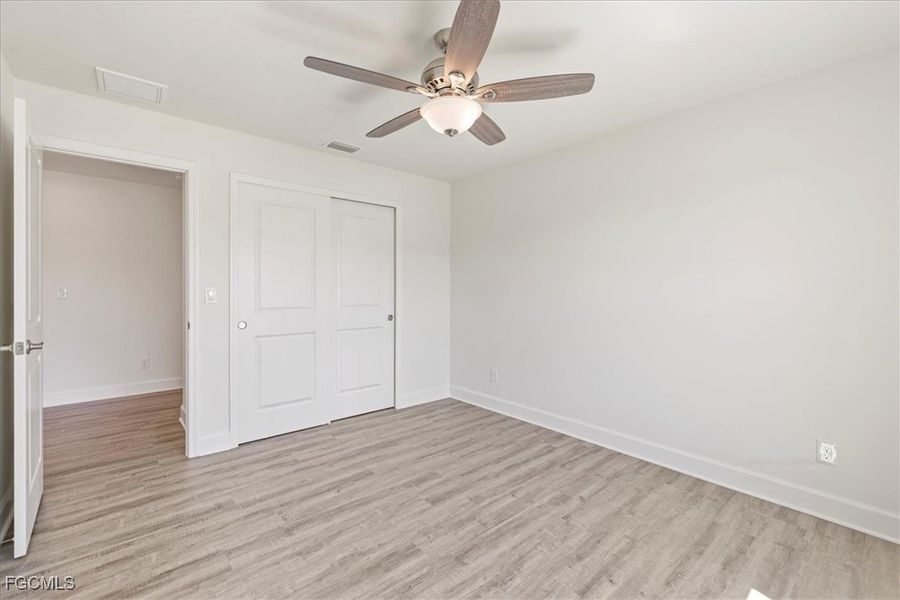 Spacious, unfurnished interior of a new home in Cape Coral, Cape Coral (Image 25).