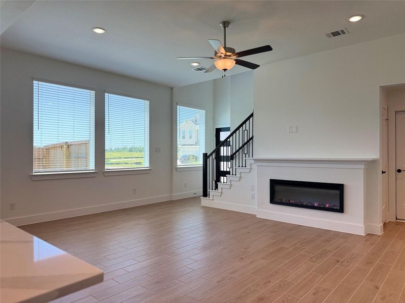 Spacious, unfurnished interior of a new home in , Missouri City (Image 17). Spacious, unfurnished interior of a new home in , Missouri City (Image 17).