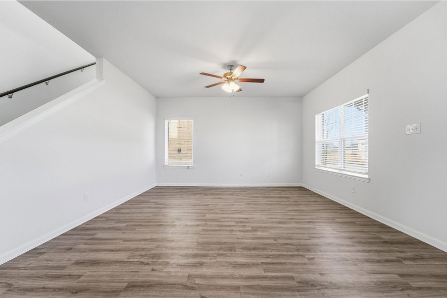 Spacious, unfurnished interior of a new home in La Terra, Celina (Image 14).