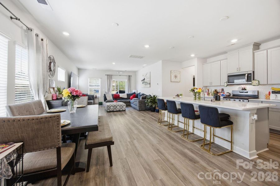 Kichen/dining/living