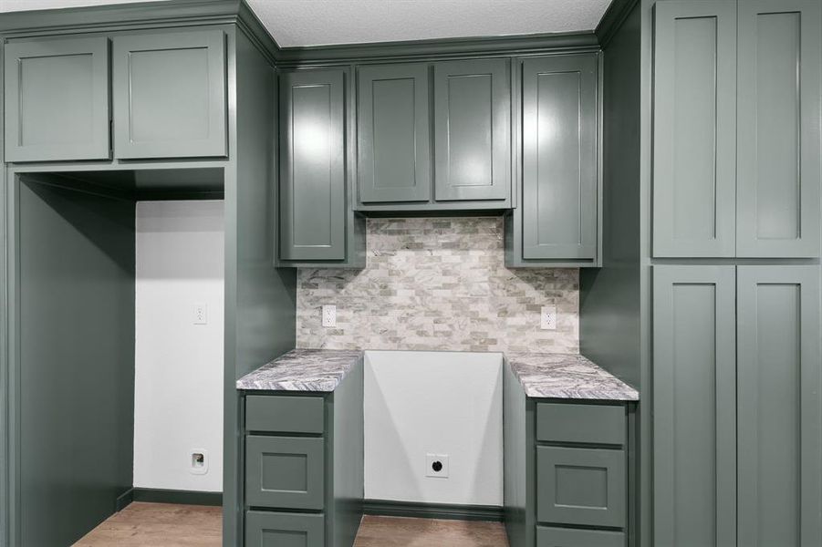 Furnished interior view inside a new home in , Nocona (Image 15).