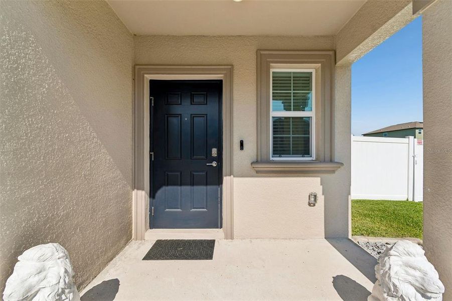 Exterior details and patio area of a home in , Zephyrhills (Image 3).