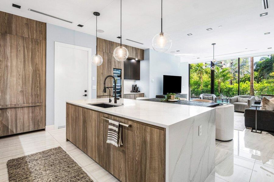 013-914PalmTrail-DelrayBeach-FL-33483-SM