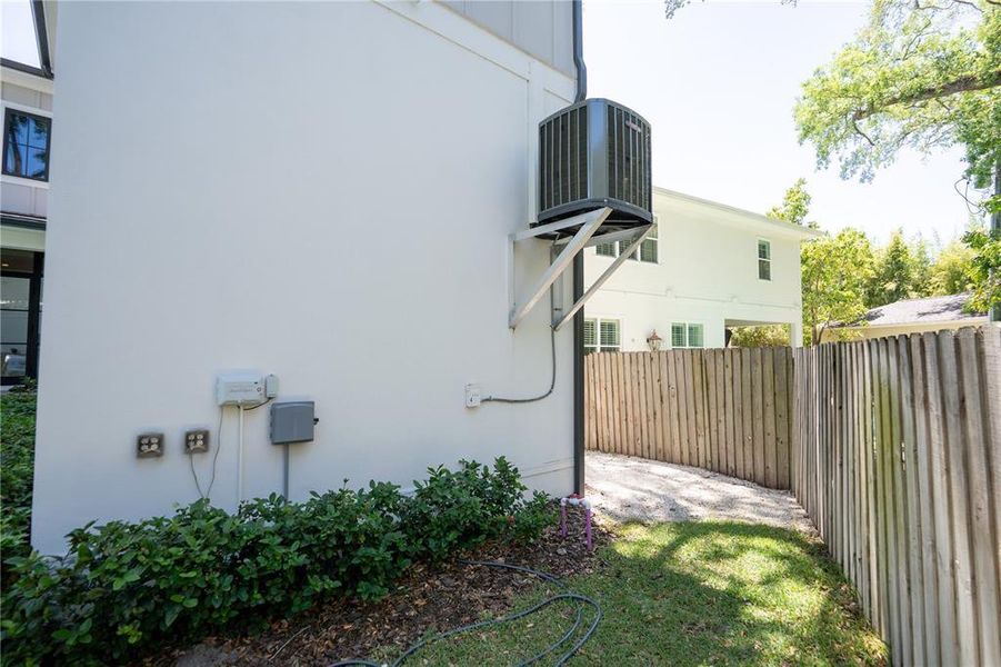 Exterior details and patio area of a home in , Tampa (Image 31).