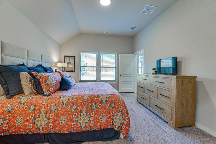 Furnished interior view inside a new home in , Lavon (Image 27).