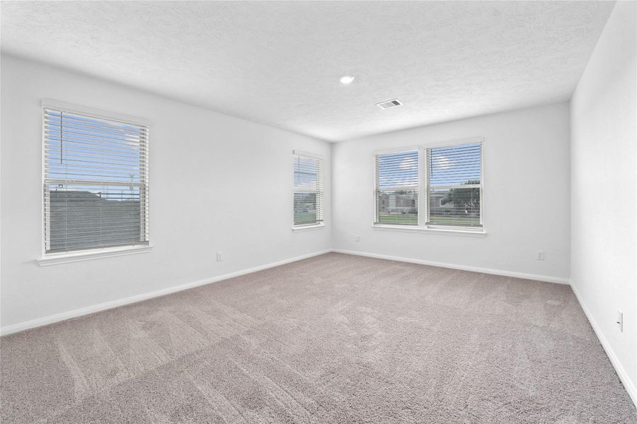 Spacious, unfurnished interior of a new home in Vida Costera, Texas City (Image 10). Spacious, unfurnished interior of a new home in Vida Costera, Texas City (Image 10).
