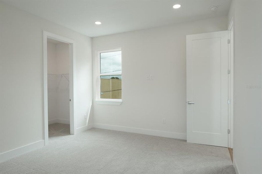 Spacious, unfurnished interior of a new home in , Palm Harbor (Image 21).