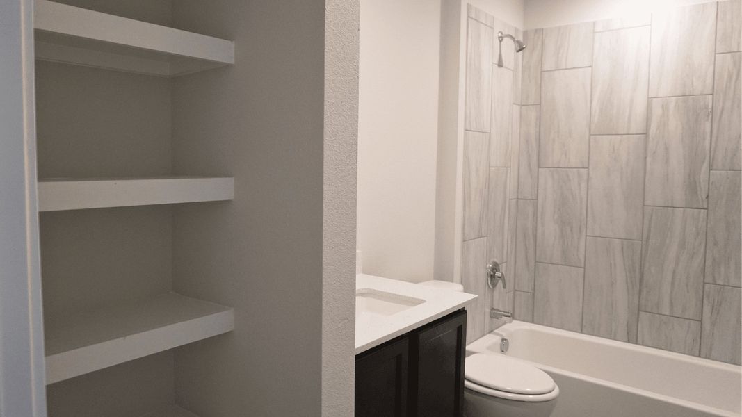 Furnished interior view inside a new home in London Towne, Corpus Christi (Image 6).