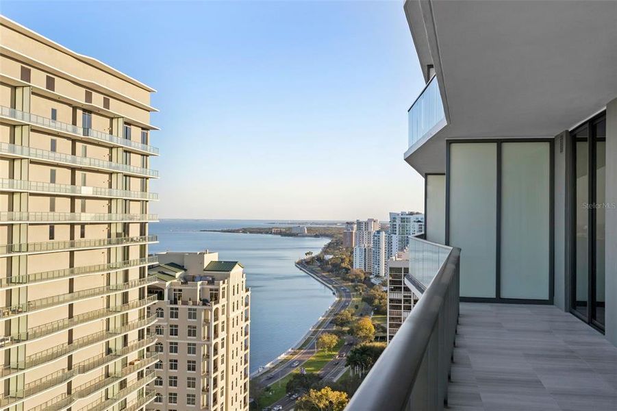 Condo located in Tampa, FL showcasing its design and architecture (Image 40). Condo located in Tampa, FL showcasing its design and architecture (Image 40).