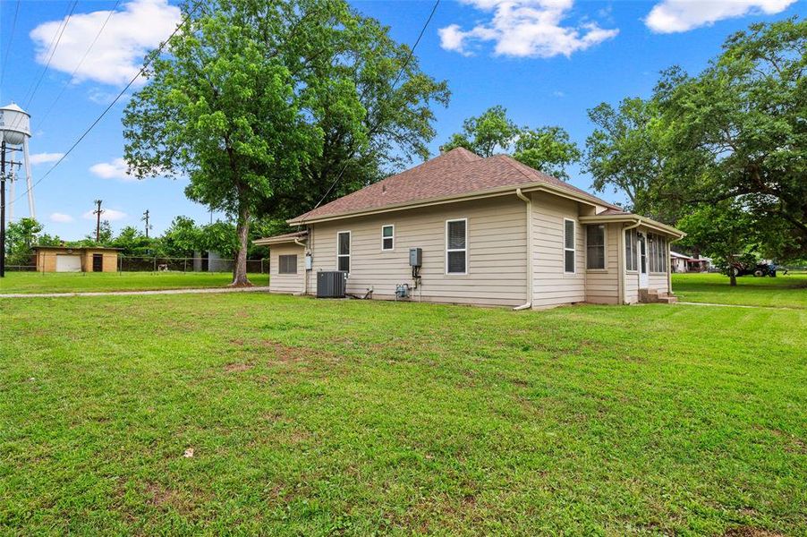 Exterior details and patio area of a home in , Quitman (Image 11).