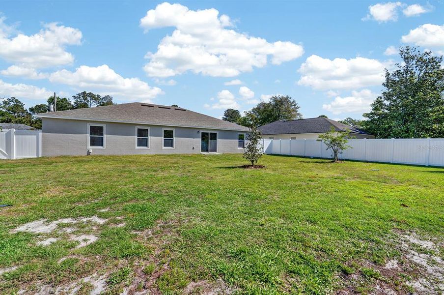 Exterior details and patio area of a home in Palm Coast, Palm Coast (Image 27).