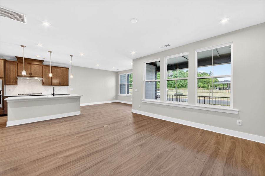 Spacious, unfurnished interior of a new home in Seven Oaks, Belmont (Image 21).