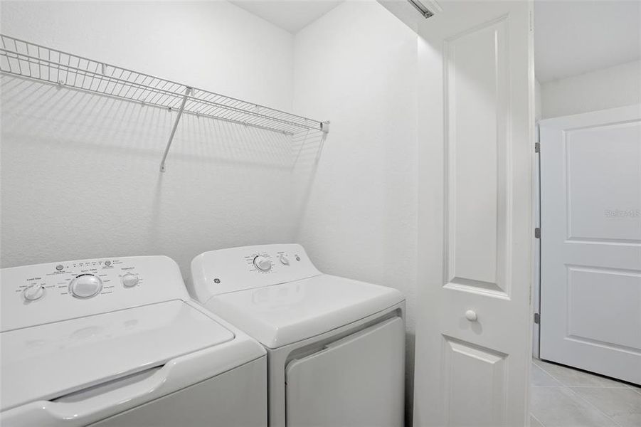 Close-up of interior finishes inside a home in Heritage Landing, Punta Gorda (Image 21).